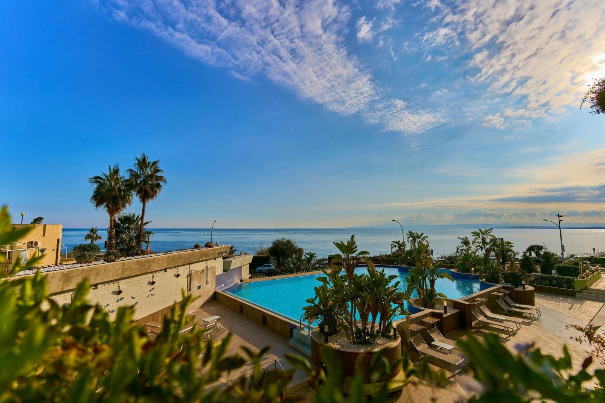 Four Points By Sheraton Catania Hotel Cannizzaro Esterno foto