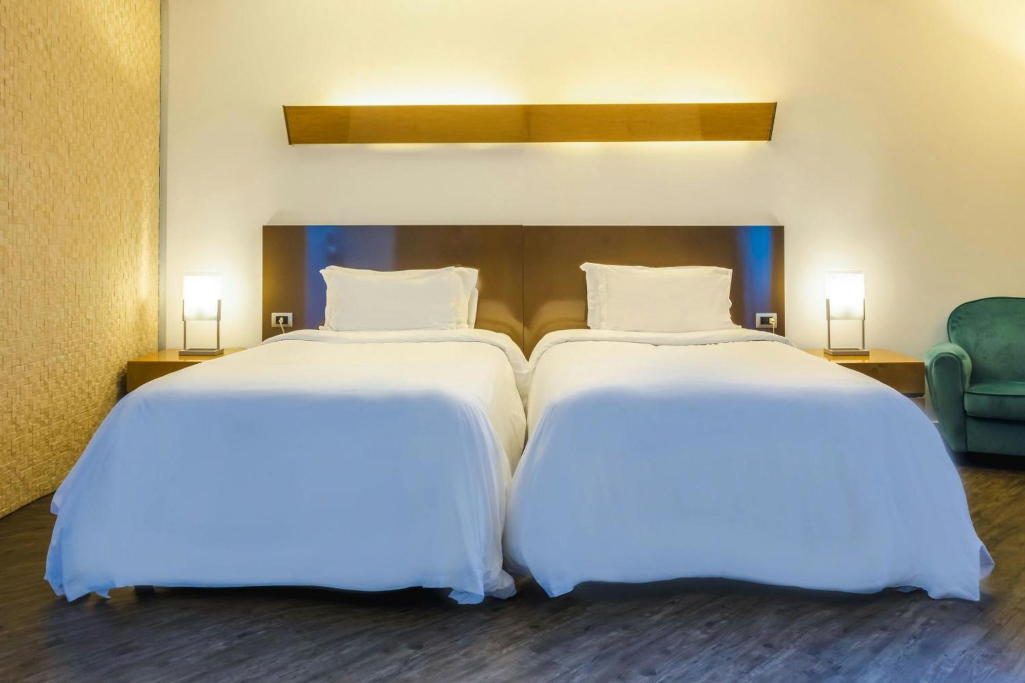 Four Points By Sheraton Catania Hotel Cannizzaro Esterno foto